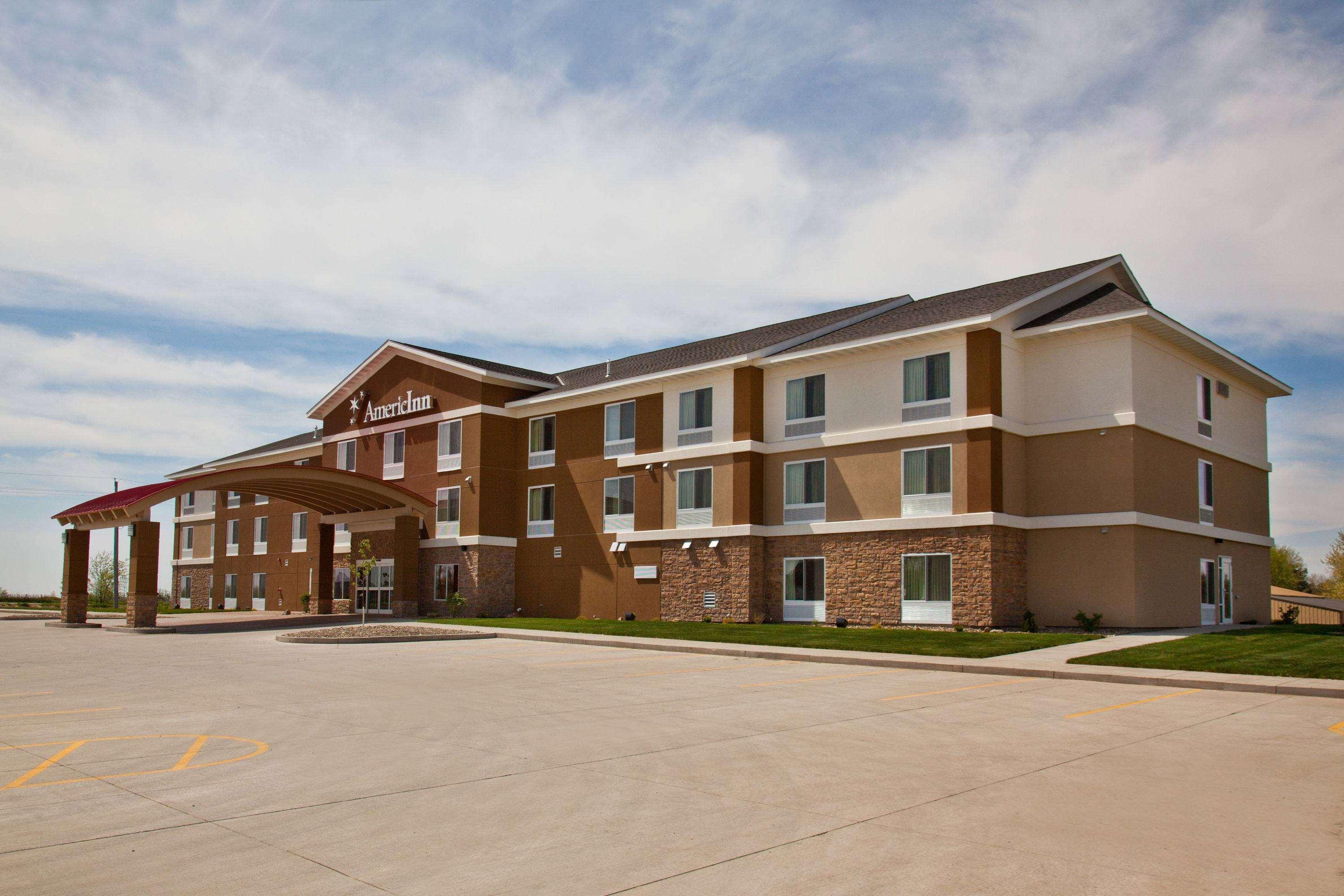 Americinn By Wyndham Fairfield Exterior photo
