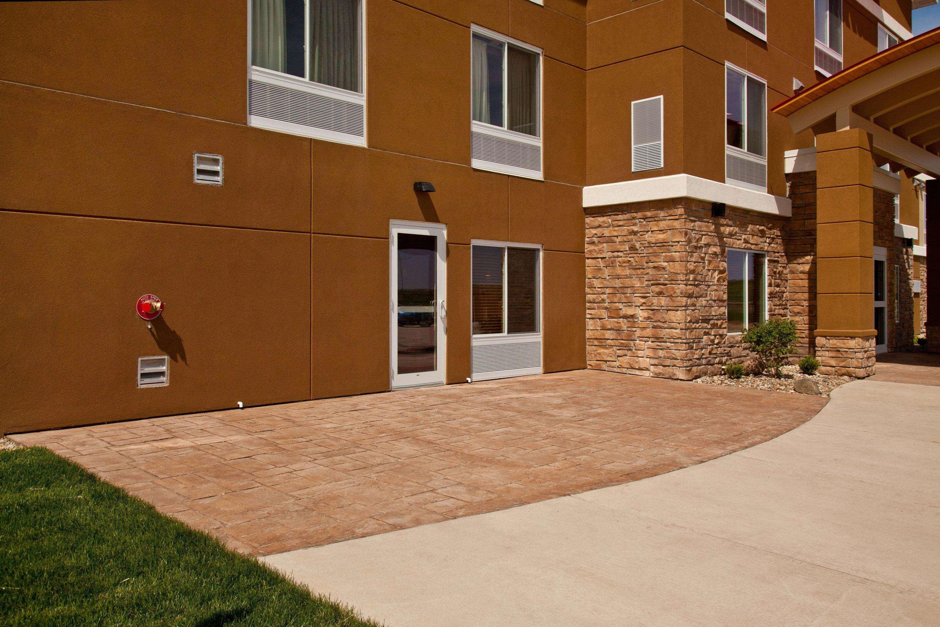 Americinn By Wyndham Fairfield Exterior photo